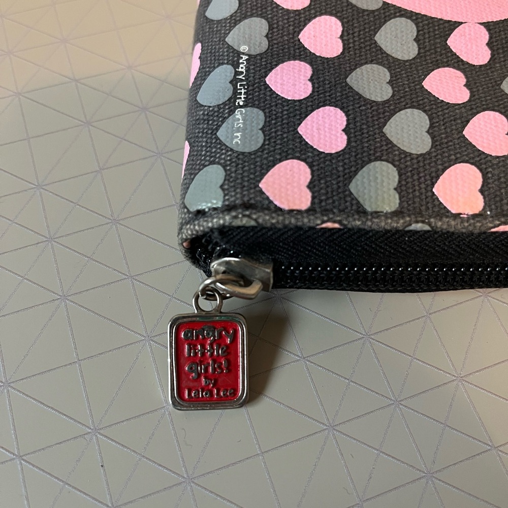 Angry Little Girls Wallet - Picture 5 of 5